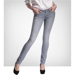 Jeansy damskie Wrangler - BlueStilo