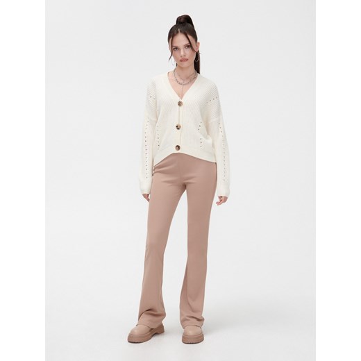 Cropp - Beżowe legginsy flare - Beżowy Cropp L okazyjna cena Cropp