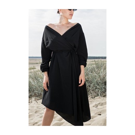 Sukienka Rest_Factory oversize'owa elegancka z długim rękawem