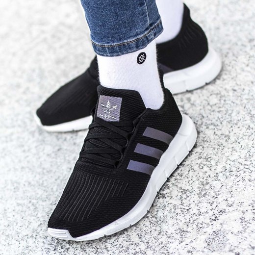 Buty sportowe damskie Adidas do biegania sznurowane na wiosnę gładkie
