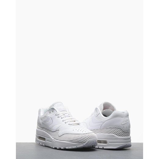Buty sportowe damskie Nike do biegania air max sznurowane na płaskiej podeszwie bez wzorów skórzane