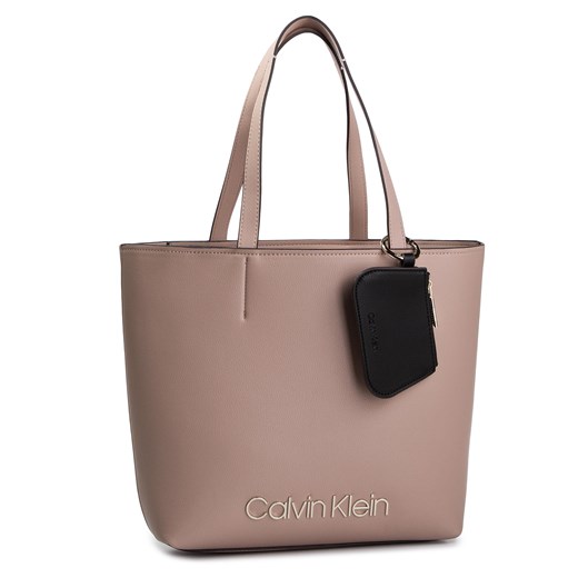 Calvin Klein shopper bag matowa z breloczkiem