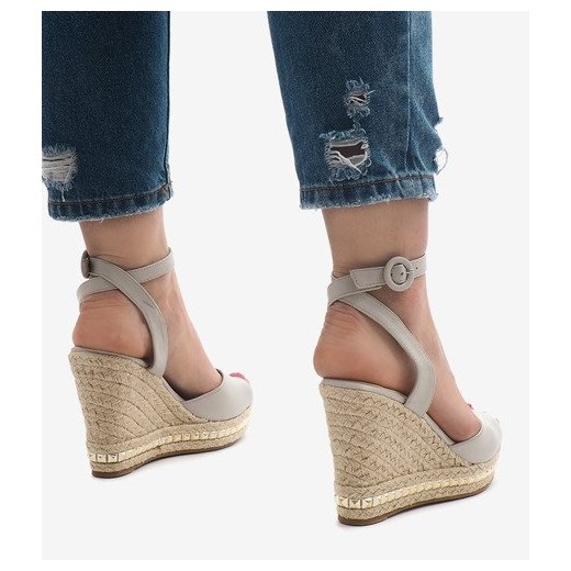 Espadryle damskie z klamrą