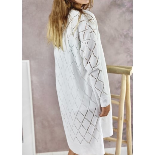 Sweter damski Fason z dekoltem w serek