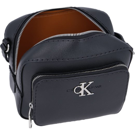 Listonoszka Calvin Klein matowa
