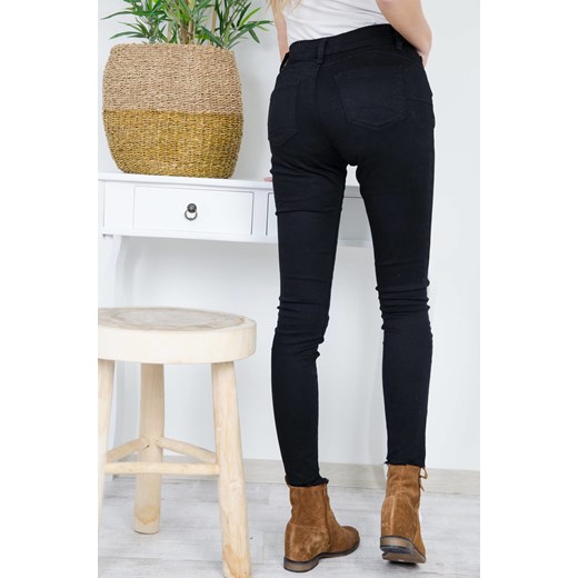 Czarne jeansy damskie Olika