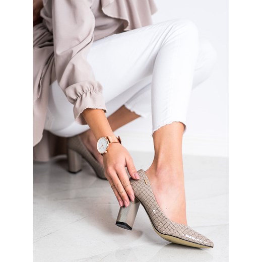Czółenka CzasNaButy wiosenne bez zapięcia w zwierzęcy wzór eleganckie