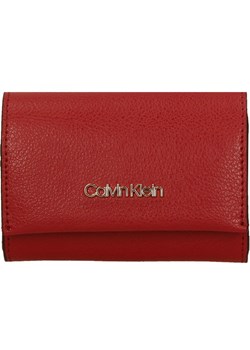Portfel damski Calvin Klein elegancki bez wzorów