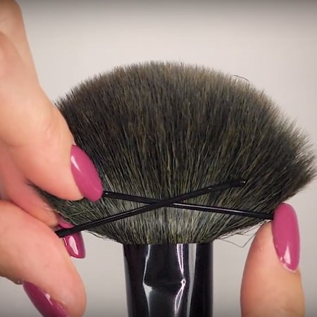 Wielkość pędzla do makijażu dopasowana za pomocą wsuwek