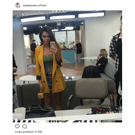 Natalia Siwiec w żółtym żakiecie