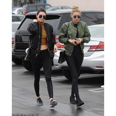 Gigi hadid i kednall jenner w bomberkach