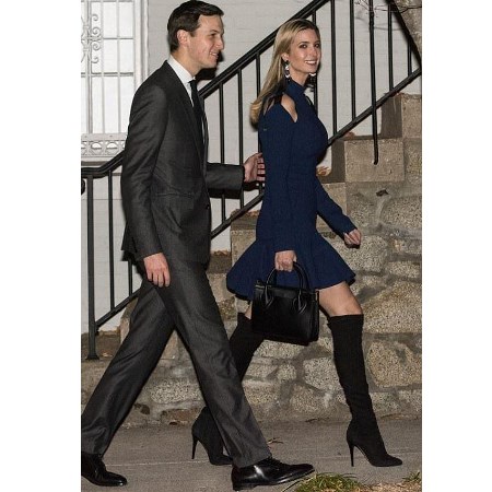 Ivanka Trump w granatowej sukience