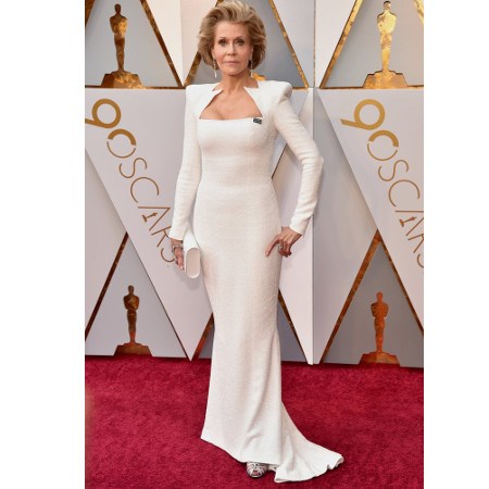 Jane Fonda w białej sukni podczas gali rozdania oscarów