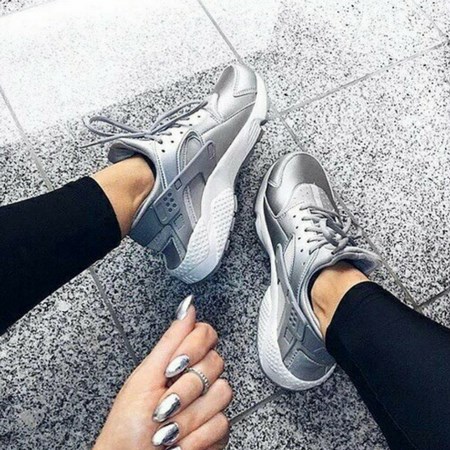 Srebrne buty nike