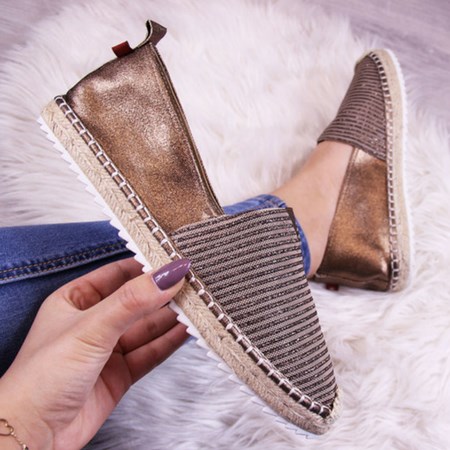 Brązowe espadryle