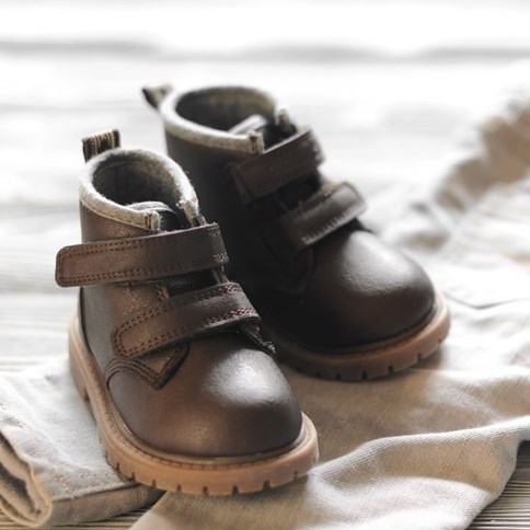 Buty dziecięce brązowe