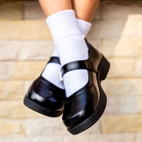 Czarne półbuty dziewczęce 