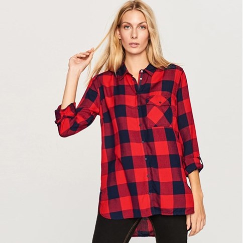 Czerwona koszula damska w kratkę