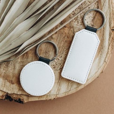 Dwa skórzane breloki 