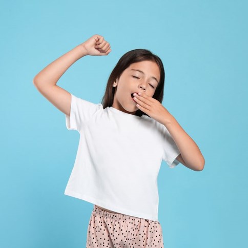 Dziewczynka w piżamie 