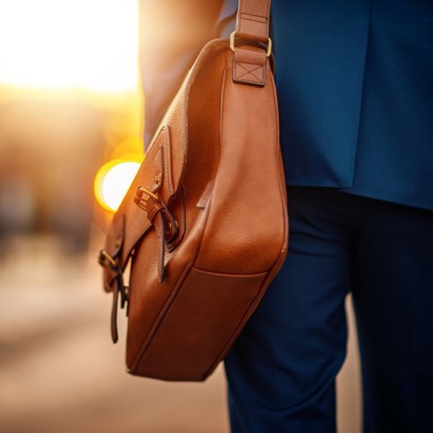 Męska teczka brązowa