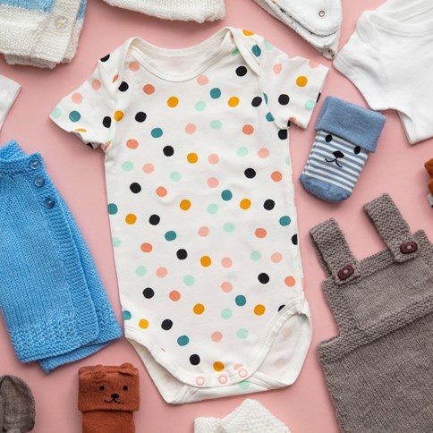 Rampersy dziecięce w kropki 