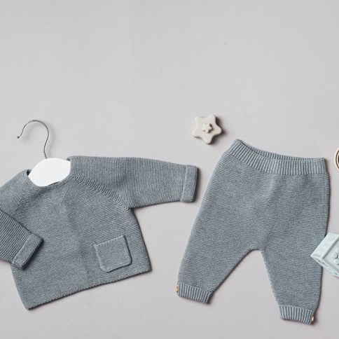 Szary komplet ubrań