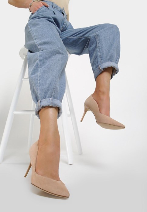 beżowe czółenka do jeansów