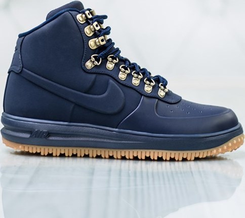 Buty zimowe męskie nike, lato 2020 w Domodi Buty zimowe Nike. Kolekcja Jesień Zima 2019