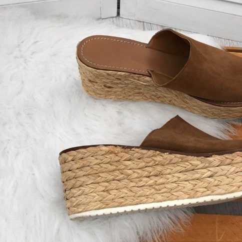 espadryle na koturnie