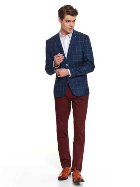 granatowa marynarka męska w stylizacji smart casual
