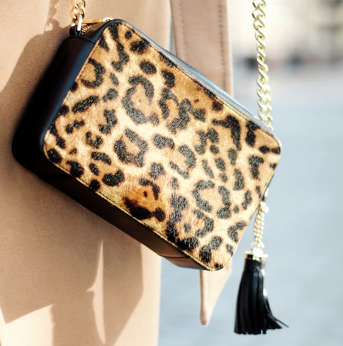 torebka z motywem zwierzęcym w panterkę