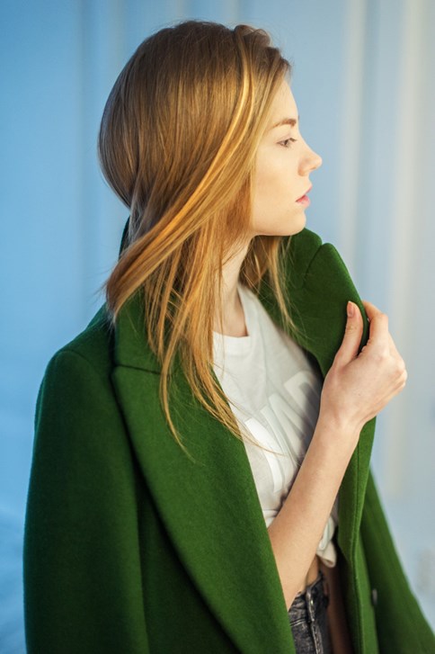 zielony płaszcz damski