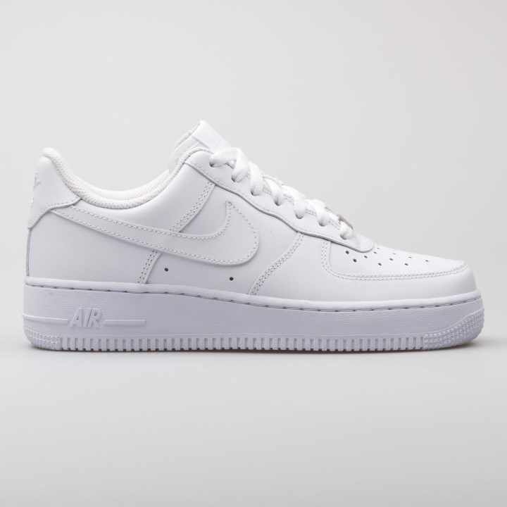 kroeg jeugd Ontbering Białe buty damskie Nike - znajdź wymarzone produkty na sezon lato 2023