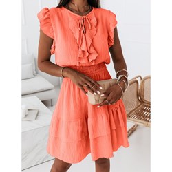 Sukienka z krótkim rękawem różowa z okrągłym dekoltem elegancka  - zdjęcie produktu