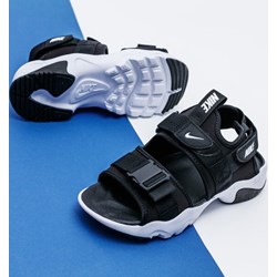 Sandały damskie Nike czarne płaskie bez zapięcia  - zdjęcie produktu