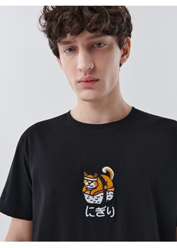 Cropp - Czarny t-shirt z kotem - Czarny Cropp Cropp - kod rabatowy