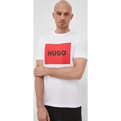 T-shirt męski Hugo Boss z krótkim rękawem z napisami  - zdjęcie produktu