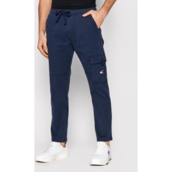 Spodnie męskie Tommy Jeans - MODIVO - zdjęcie produktu