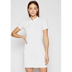 Sukienka Lacoste z kołnierzykiem casual z krótkim rękawem  - zdjęcie produktu