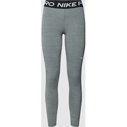 Spodnie damskie Nike z napisami szare  - zdjęcie produktu