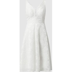 Sukienka Troyden Collection biała na sylwestra z dekoltem w serek  - zdjęcie produktu