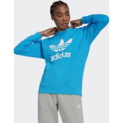 Bluza damska Adidas w sportowym stylu z napisem  - zdjęcie produktu