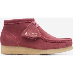 Czerwone botki Clarks casual zamszowe sznurowane  - zdjęcie produktu