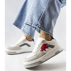 Buty sportowe damskie białe Gemre sneakersy zamszowe wiązane wiosenne płaskie  - zdjęcie produktu