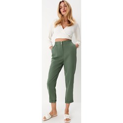 Spodnie damskie zielone Mohito casualowe  - zdjęcie produktu