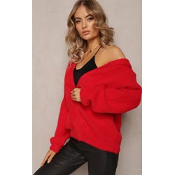 Sweter damski czerwony Renee z dekoltem v  - zdjęcie produktu