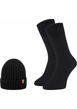 Elegancki zestaw czarna czapka prążki czarne skarpetki wełna merino Regina Socks Estera Shop - kod rabatowy