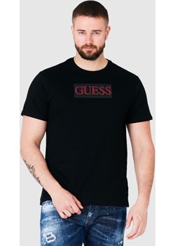GUESS Czarny t-shirt męski z czerwonym logo, Rozmiar M Guess outfit.pl okazja - kod rabatowy