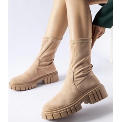 Beżowe botki Gemre bez zapięcia zamszowe na płaskiej podeszwie  - zdjęcie produktu